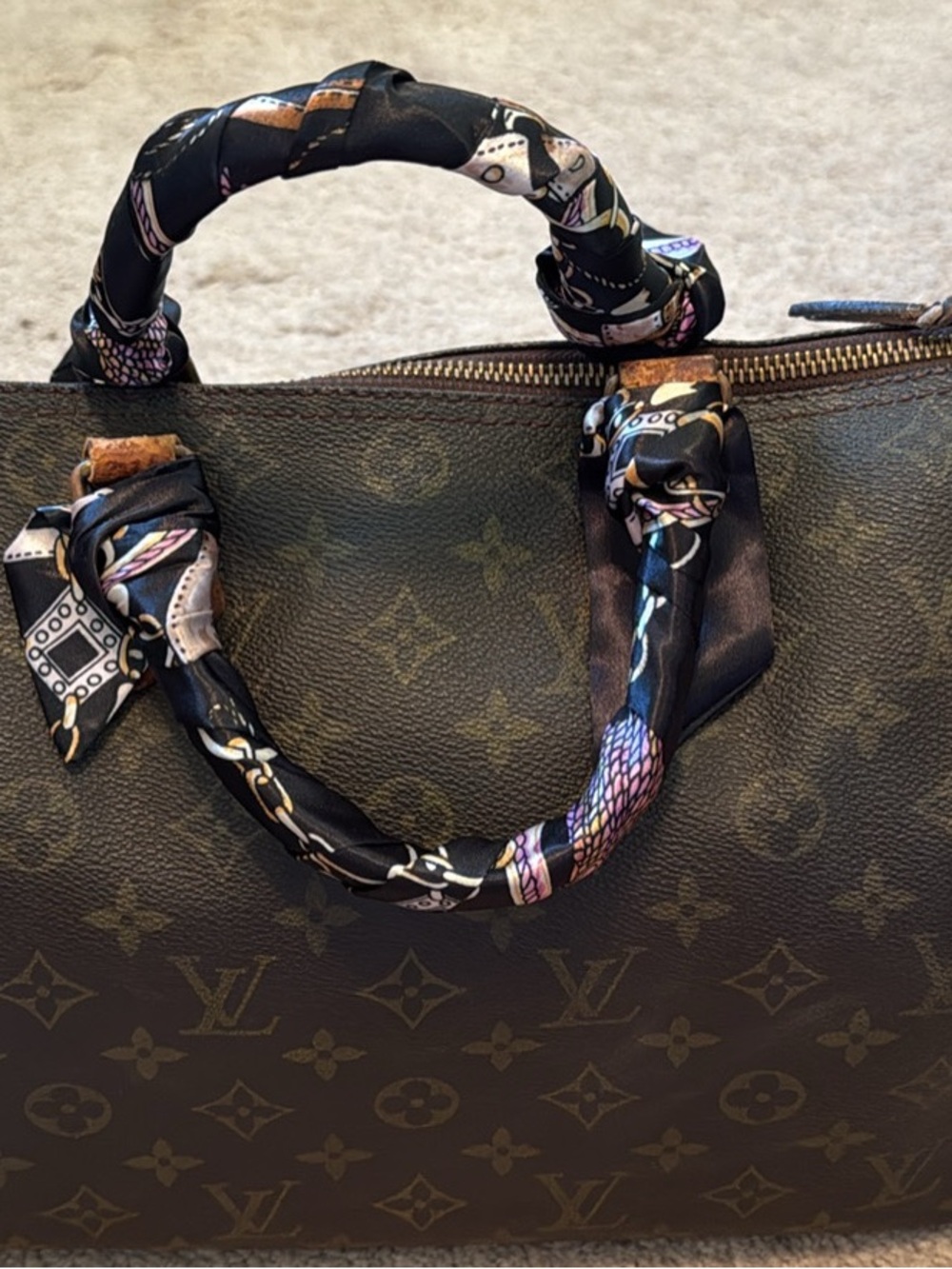 Louis Vuitton speedy 30 Monogram Tote with Black Scarf-Wrapped Handles - Picture 6 of 11